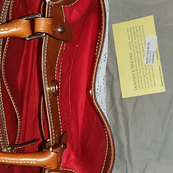 Dooney & Bourke Gretta Large Barlow Bag - Picture 6 of 10